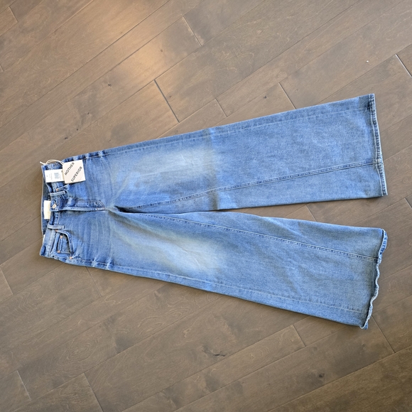 NWT Mother Blue Wide-Leg Jeans